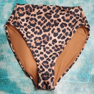 Left On Friday Loeffler Randall Leopard Print Hi Hi Bottom, Size M. NWOT